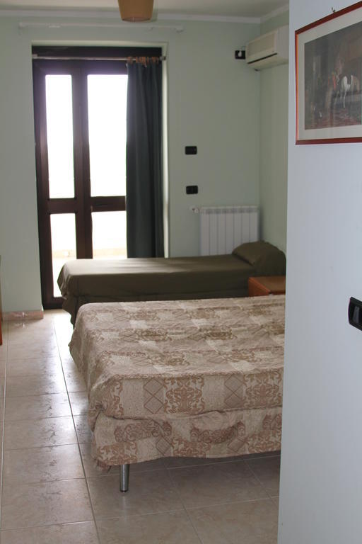 Agriturismo Silos Agri Βίλα San Severo Δωμάτιο φωτογραφία